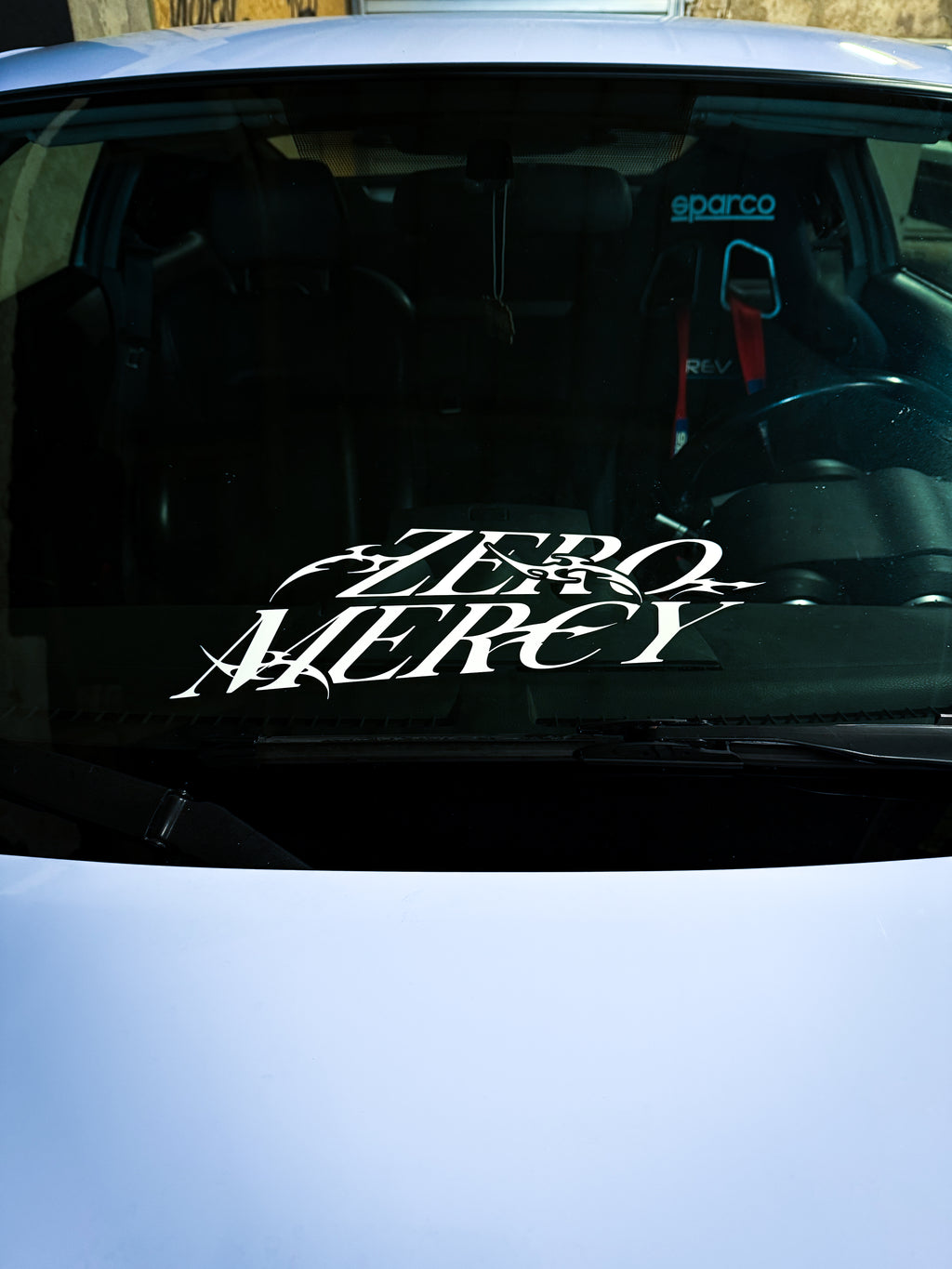 Tribal pare-brise